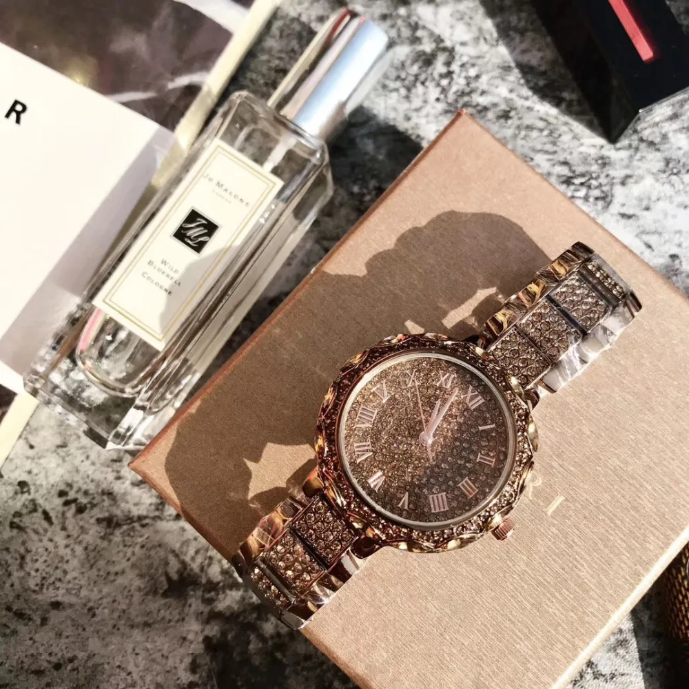 Роскошные женские часы Blingbling, модные карамельные часы с кристаллами, новые популярные сексуальные часы с холодным ветром, полностью Стальн...
Роскошные женские часы Blingbling, модные карамельные часы с кристаллами, новые популярные сексуальные часы с холодным ветром, полностью Стальн...