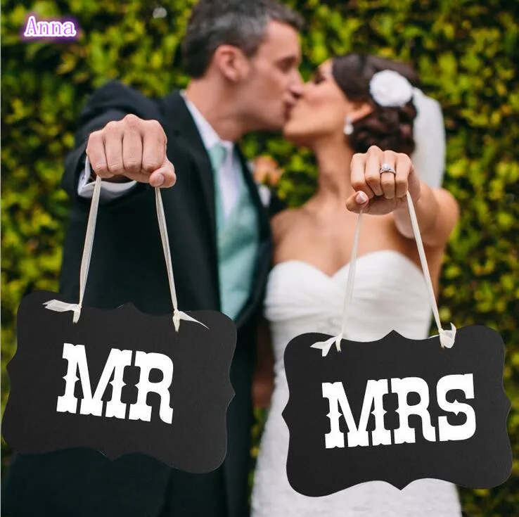 2pc/lot Garland Banner Mr and Mrs Po Props Chair Signs Po Booth Wedding Party Decoration
2pc/lot Garland Banner Mr and Mrs Po Props Chair Signs Po Booth Wedding Party Decoration