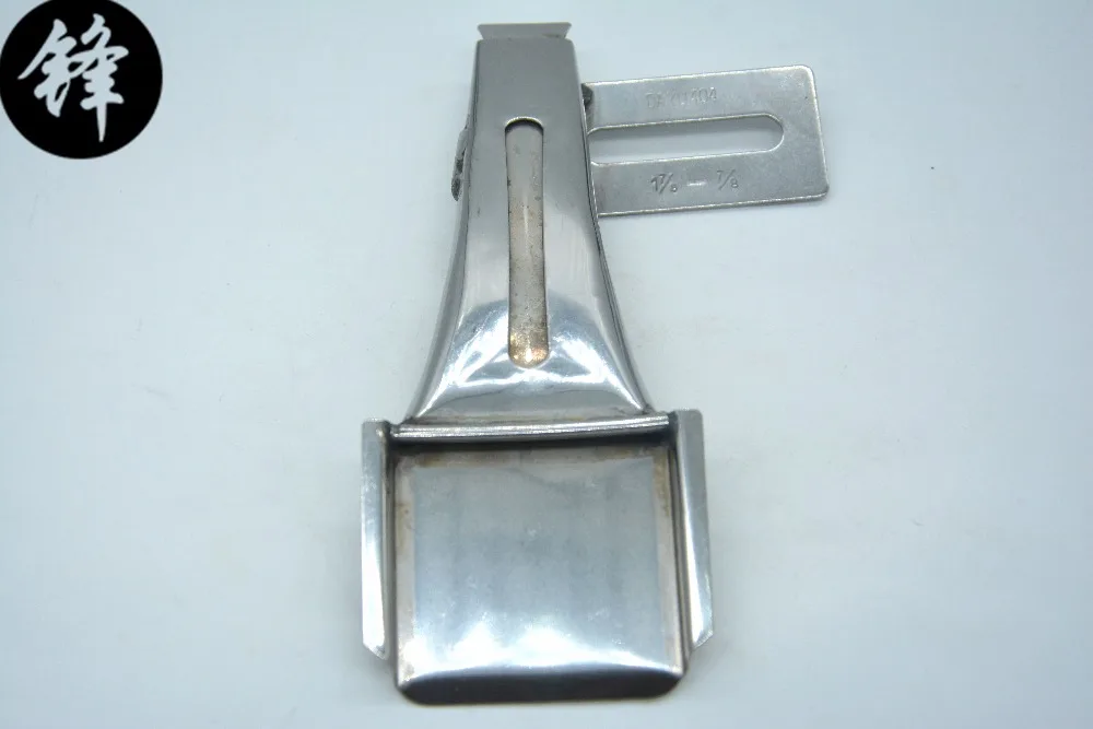 Industrial Sewing Machine Accessories DAYU 404 Folder F340 Belt Loop Folder Belt Loop Used For 2 Needle Belt Loop Machine
Industrial Sewing Machine Accessories DAYU 404 Folder F340 Belt Loop Folder Belt Loop Used For 2 Needle Belt Loop Machine