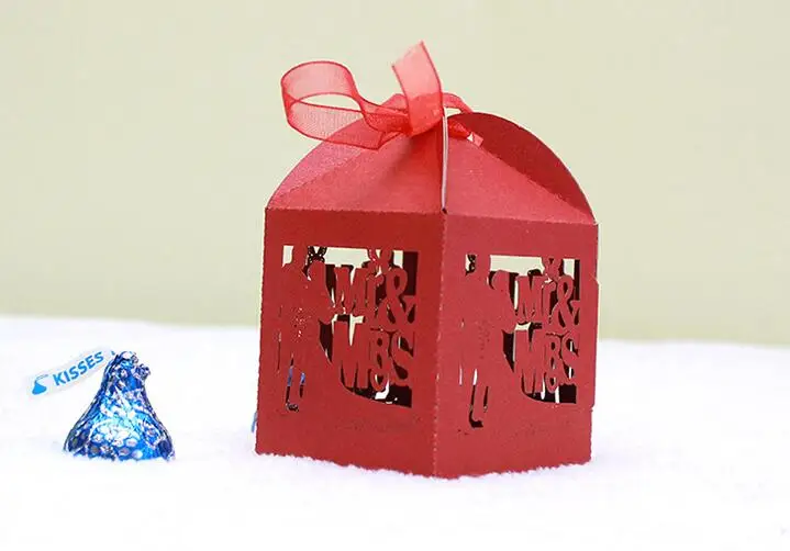 100pcs Laser Cut Hollow Mr&Mrs Lover Candy Box Chocolates Boxes With Ribbon For Wedding Party Baby Shower Favor Gift
100pcs Laser Cut Hollow Mr&Mrs Lover Candy Box Chocolates Boxes With Ribbon For Wedding Party Baby Shower Favor Gift