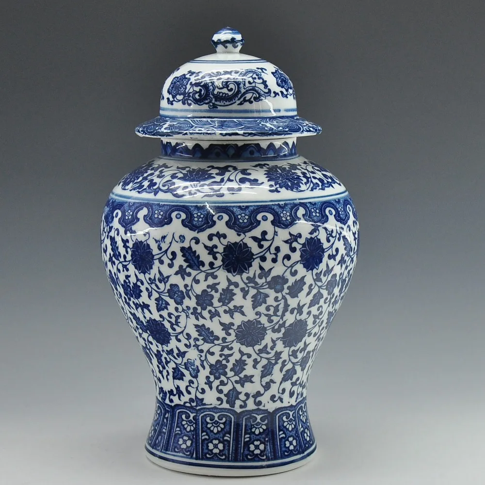 FREE SHIPPING Chinese Antique Ceramic Qing Qianlong Mark Blue And White Porcelain Ginger Jar Temple Jar Vase with Lid
FREE SHIPPING Chinese Antique Ceramic Qing Qianlong Mark Blue And White Porcelain Ginger Jar Temple Jar Vase with Lid