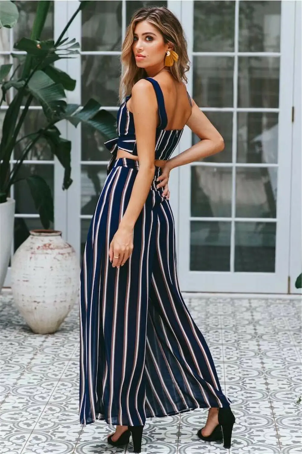 2PCS Women Outfits Set Sexy Lady Striped Crop Top +Pants Two Piece Wide Leg Trousers Clubwear
2PCS Women Outfits Set Sexy Lady Striped Crop Top +Pants Two Piece Wide Leg Trousers Clubwear