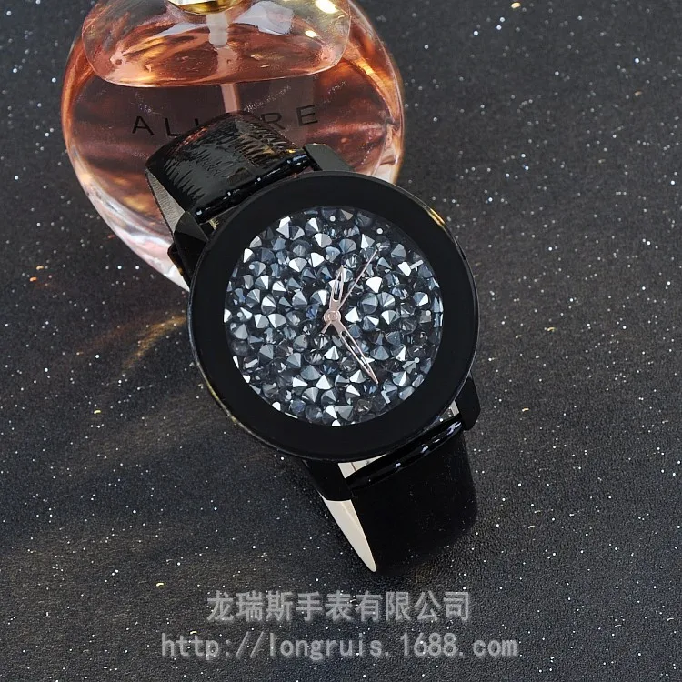 GUOU Brand Wristwatches Quartz-Watches Women's Watches Waterproof Genuine Leather Upscale Female Watch Full Diamond Gold Case
GUOU Brand Wristwatches Quartz-Watches Women's Watches Waterproof Genuine Leather Upscale Female Watch Full Diamond Gold Case