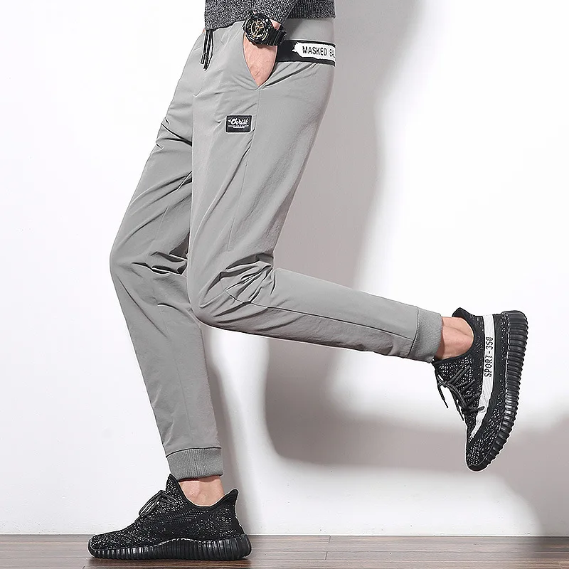 2020 hot sale Casual fashion men's Solid color elasticity slim trousers breathable windproof pencil pants Bind feet design
2020 hot sale Casual fashion men's Solid color elasticity slim trousers breathable windproof pencil pants Bind feet design