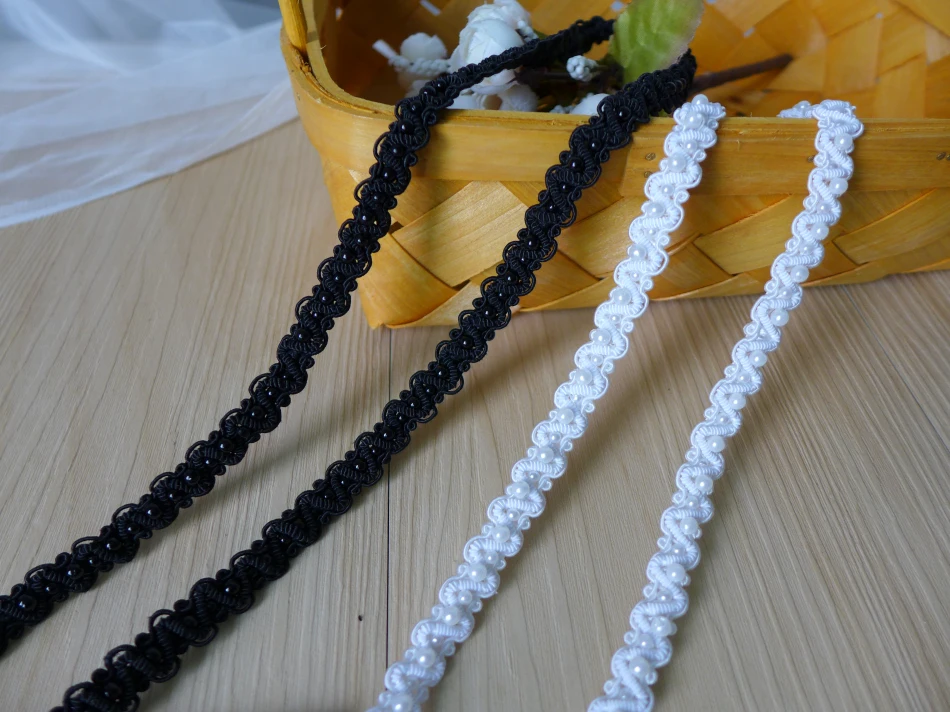 9 Yards Fashion Narrow Iivory white / Black Beaded Lace Trim, Pearl Trim Lace Applique For Sewing Accessories
9 Yards Fashion Narrow Iivory white / Black Beaded Lace Trim, Pearl Trim Lace Applique For Sewing Accessories
