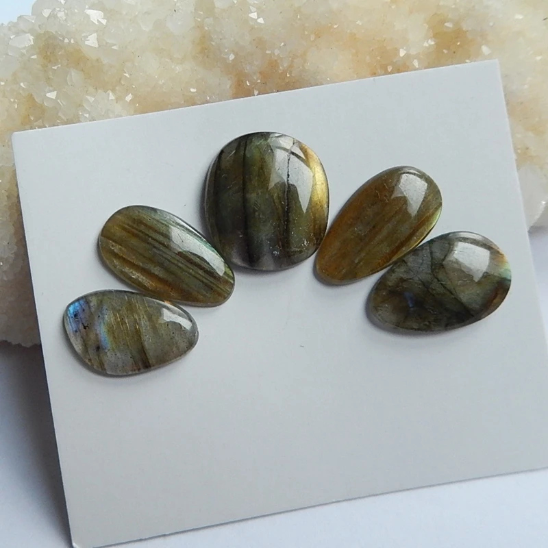 Sales 5pcs Labradorite Cabochon Setting 18*16*4mm17*11*3mm 5.45g Natural Stone Cabochons Jewelry Accessory
Sales 5pcs Labradorite Cabochon Setting 18*16*4mm17*11*3mm 5.45g Natural Stone Cabochons Jewelry Accessory