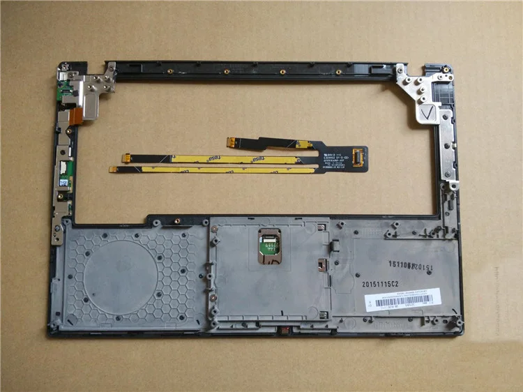 New Original for Lenovo ThinkPad X250 X250i X240 Palmrest Cover Upper Case 3 Three Keys Touchpad Fingerprint Cable 00HT390
New Original for Lenovo ThinkPad X250 X250i X240 Palmrest Cover Upper Case 3 Three Keys Touchpad Fingerprint Cable 00HT390