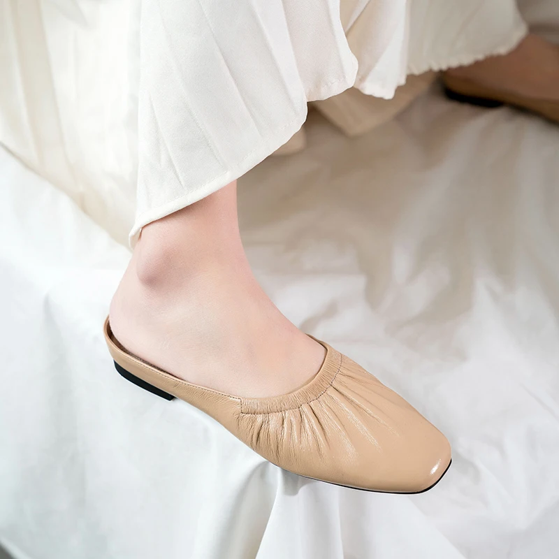 ISNOM Pleated Sheepshin Slippers Woman Square Toe Footwear Fashion Casual Slides Shoes Female Mules Shoes Women 2019 Summer New
ISNOM Pleated Sheepshin Slippers Woman Square Toe Footwear Fashion Casual Slides Shoes Female Mules Shoes Women 2019 Summer New