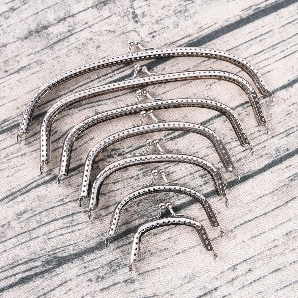 1PCS Bronze DIY Metal Kiss Clasp Lock Frame For Purse Handbag Handle Coins Bags 6.5/8.5/10.5/12.5/15/18/20.5cm Fashion Handle
1PCS Bronze DIY Metal Kiss Clasp Lock Frame For Purse Handbag Handle Coins Bags 6.5/8.5/10.5/12.5/15/18/20.5cm Fashion Handle
