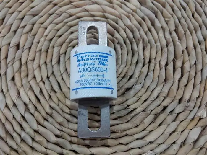 A30QS600-4 Ferraz Shawmut Франция плавкий предохранитель Roland аутентичный 600A300V |