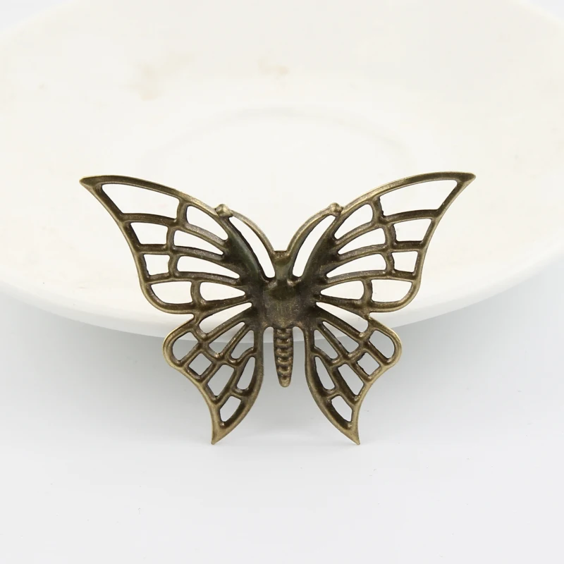 20pcs 61X44mm Bronze Hollow Butterfly Shape Alloy Jewelry Findings Connectors Zinc Alloy Jewelry Accessories
20pcs 61X44mm Bronze Hollow Butterfly Shape Alloy Jewelry Findings Connectors Zinc Alloy Jewelry Accessories