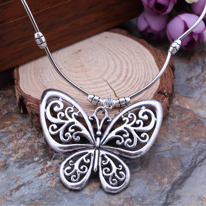 Bohemian Vintage Ethnic Tibetan Silver Color Jewelry Carved Hollow Butterfly Pendants Necklaces Sweater Chain For Women Jewelry
Bohemian Vintage Ethnic Tibetan Silver Color Jewelry Carved Hollow Butterfly Pendants Necklaces Sweater Chain For Women Jewelry