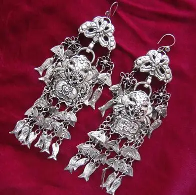 National style jewelry earrings long fish fringe handmade Miaoyin DIY accessories Miao exaggerated earrings pendant
National style jewelry earrings long fish fringe handmade Miaoyin DIY accessories Miao exaggerated earrings pendant