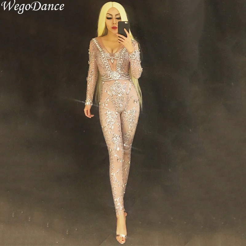 new Woman Sexy Jumpsuit Full Sparkling Crystals Stones Sexy Bodusuit Nightclub Party Performance Stage Costume
new Woman Sexy Jumpsuit Full Sparkling Crystals Stones Sexy Bodusuit Nightclub Party Performance Stage Costume