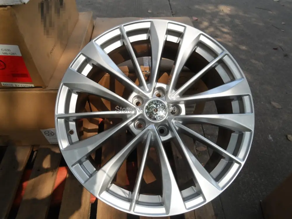 Колесные диски 20x8J 5*114,3 CB 66,1 мм ET35 подходят для внедорожника Nissan с колпачками ступиц
Колесные диски 20x8J 5*114,3 CB 66,1 мм ET35 подходят для внедорожника Nissan с колпачками ступиц