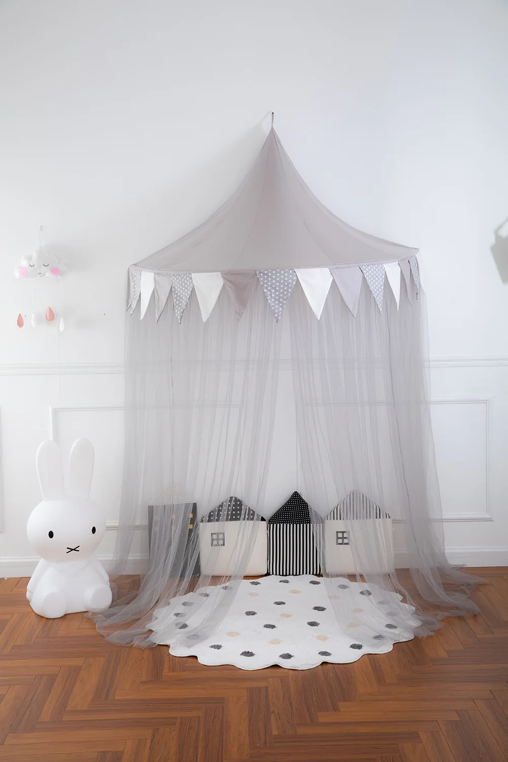 Kids Teepee Tents Children Play House Bed Curtain Canopy Pompom Mosquito Net Foldable Crib Tent Baby Girls Room Decor for Bed
Kids Teepee Tents Children Play House Bed Curtain Canopy Pompom Mosquito Net Foldable Crib Tent Baby Girls Room Decor for Bed