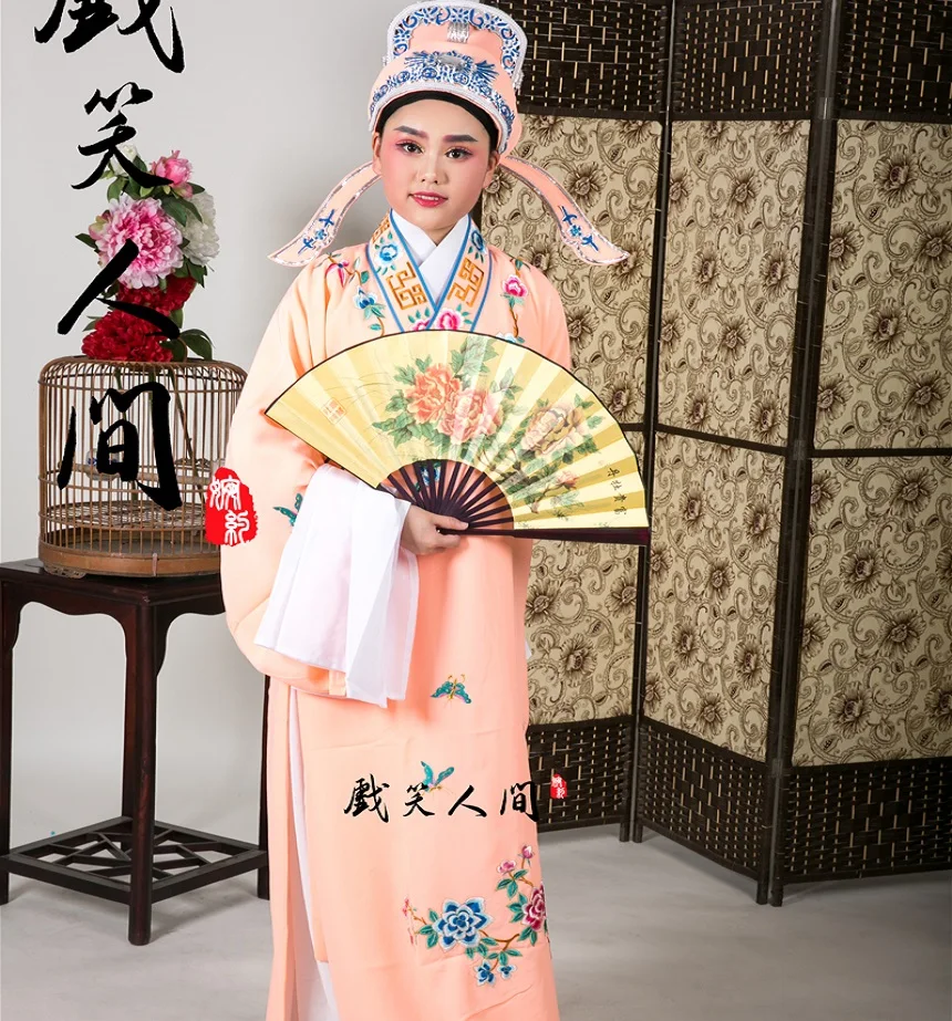 Beijing opera clothing drama Huangmei Yue Opera butterfly Flower Embroidered costume Robe dress childe Stage Full sleevoutfit
Beijing opera clothing drama Huangmei Yue Opera butterfly Flower Embroidered costume Robe dress childe Stage Full sleevoutfit