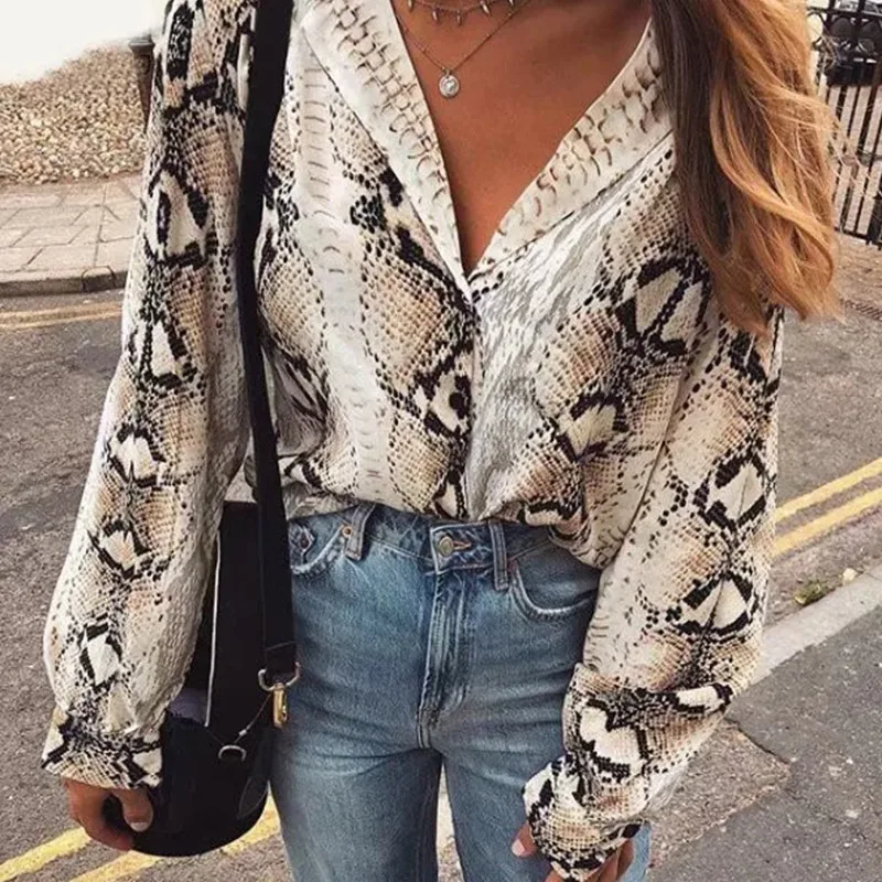 AECU 2021 Autumn Women Snake Print Blouse Long Sleeves Turn-down Collar Snakeskin Shirts High Street Women Fall Fashion Tops
AECU 2021 Autumn Women Snake Print Blouse Long Sleeves Turn-down Collar Snakeskin Shirts High Street Women Fall Fashion Tops