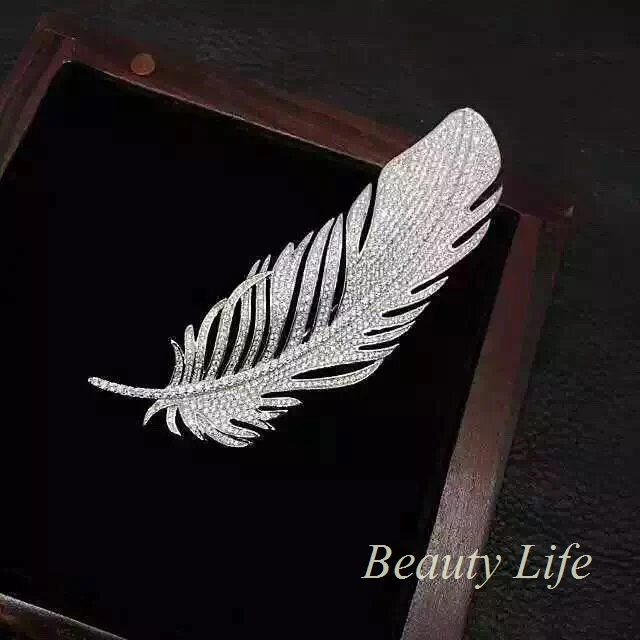 Top Luxury Full Austrian Zircon Feather Crystal Brooch 925 Sterling Silver Corsage Brooch for Mother's Gift
Top Luxury Full Austrian Zircon Feather Crystal Brooch 925 Sterling Silver Corsage Brooch for Mother's Gift