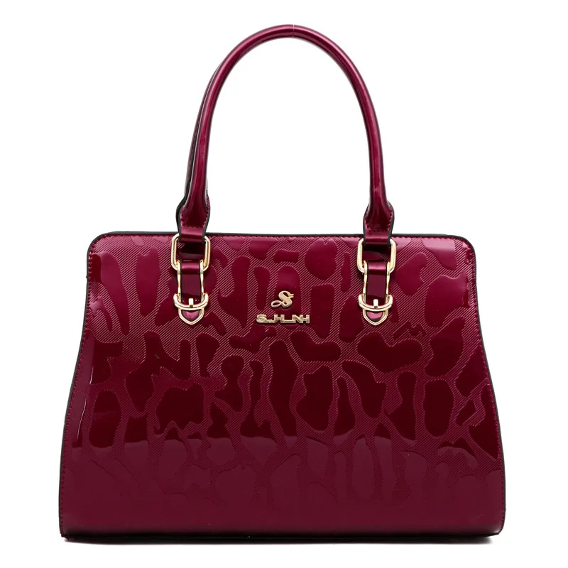 New Fashion Serpentine Women Handbags Patent Leather Ladies Shoulder Bags Female Girl Brand Luxury Crossbody Bag European Design
New Fashion Serpentine Women Handbags Patent Leather Ladies Shoulder Bags Female Girl Brand Luxury Crossbody Bag European Design