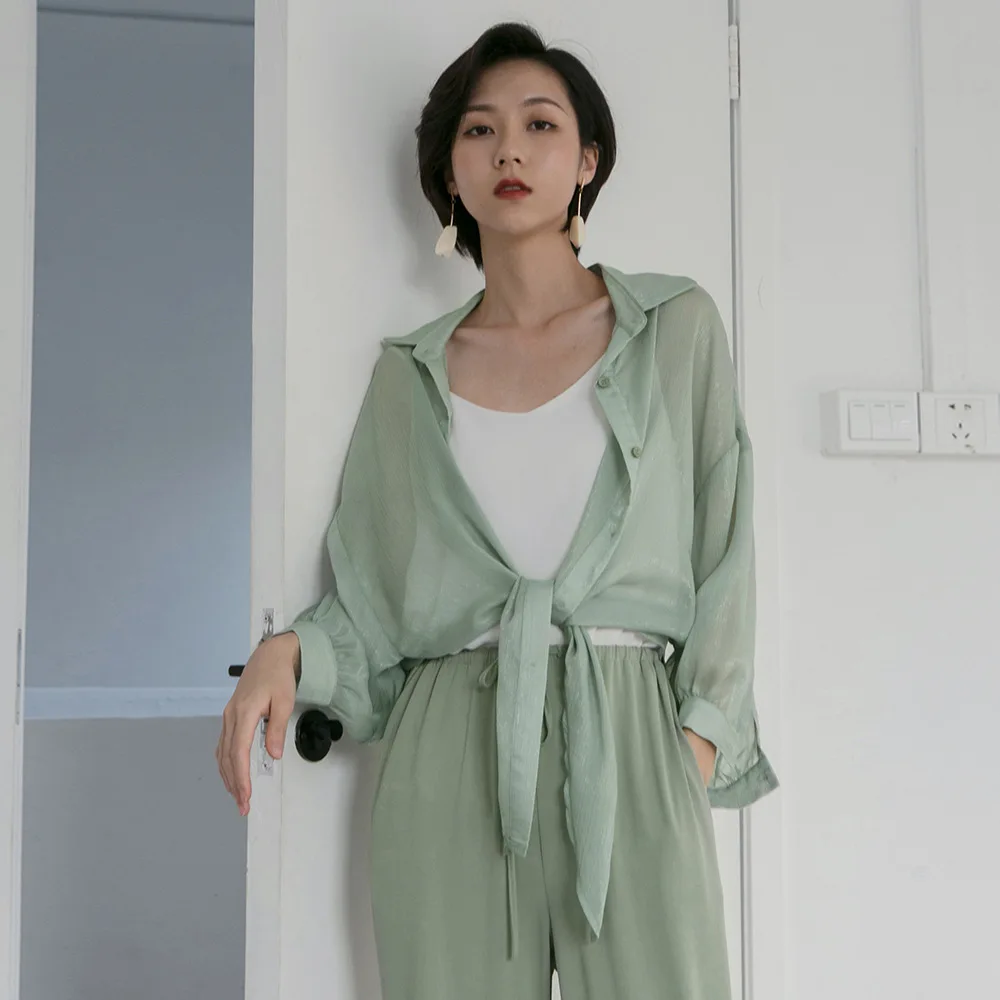 new fashion women sunscreen shirt female 2019 summer batwing sleeve shirts girls loose v-neck leisure bouses
new fashion women sunscreen shirt female 2019 summer batwing sleeve shirts girls loose v-neck leisure bouses