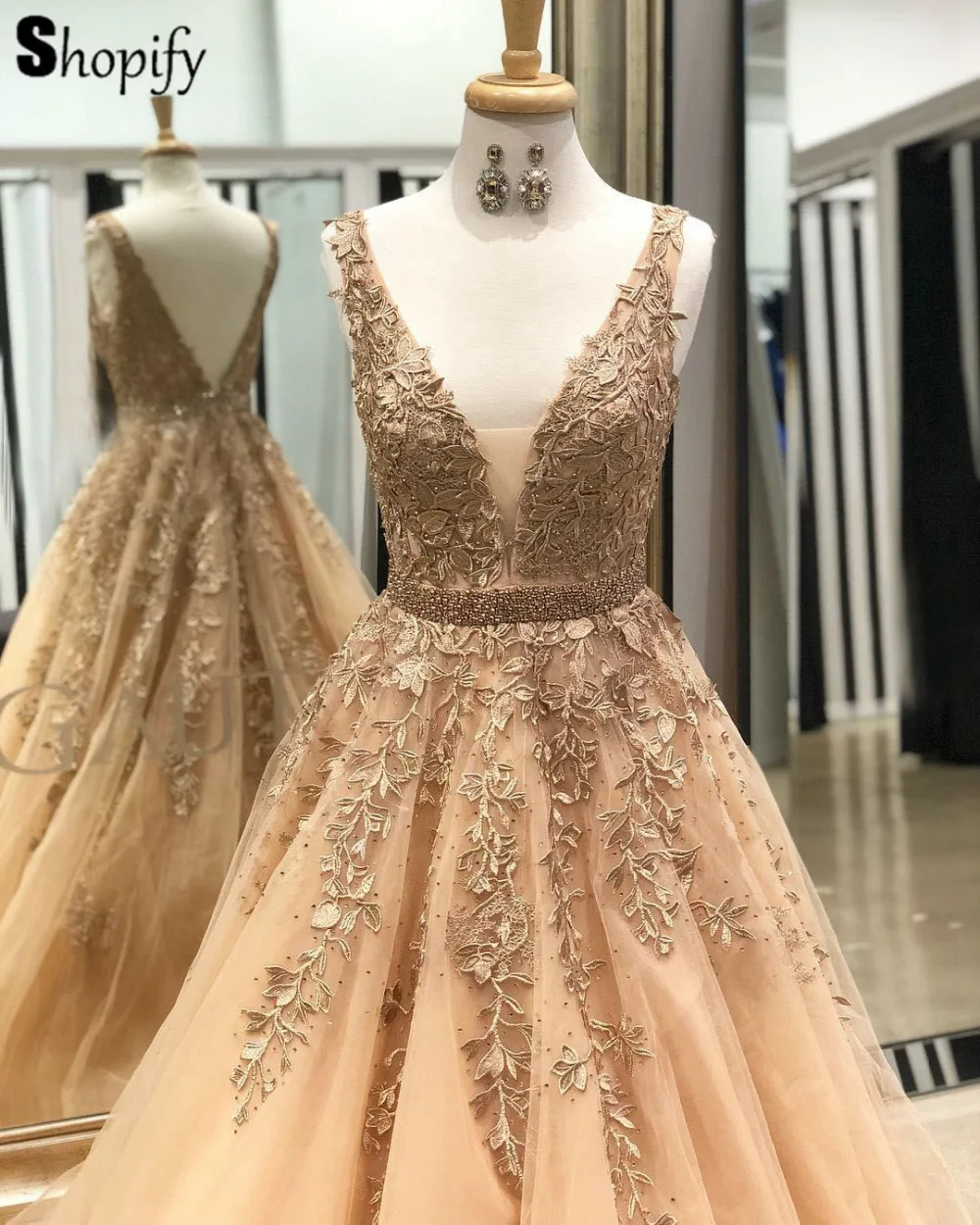 Long Women Evening Dress 2020 V-neck Sparkly Beaded Crystals Real Sample Gold Women Formal Evening Gown robe de soiree
Long Women Evening Dress 2020 V-neck Sparkly Beaded Crystals Real Sample Gold Women Formal Evening Gown robe de soiree