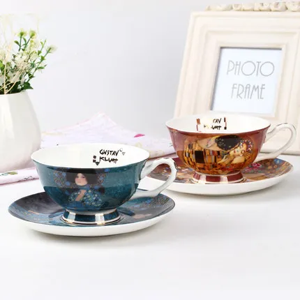 European Style Bone Porcelain Coffee Mug saucer Set British Afternoon Tea Healthy Birthday Gift creative coffee mug bonus spoon
European Style Bone Porcelain Coffee Mug saucer Set British Afternoon Tea Healthy Birthday Gift creative coffee mug bonus spoon