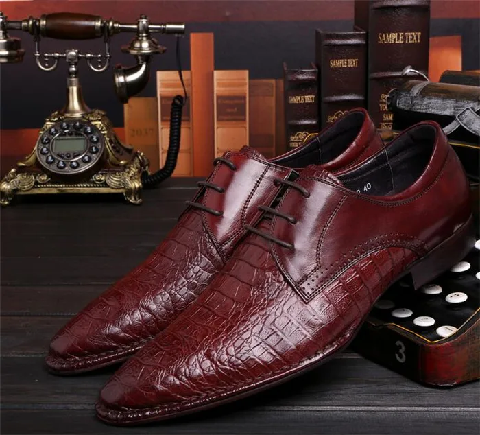 New men business leather shoes pointed toe lace-up embossed causal dress shoes high quality classic cow leather shoes
New men business leather shoes pointed toe lace-up embossed causal dress shoes high quality classic cow leather shoes