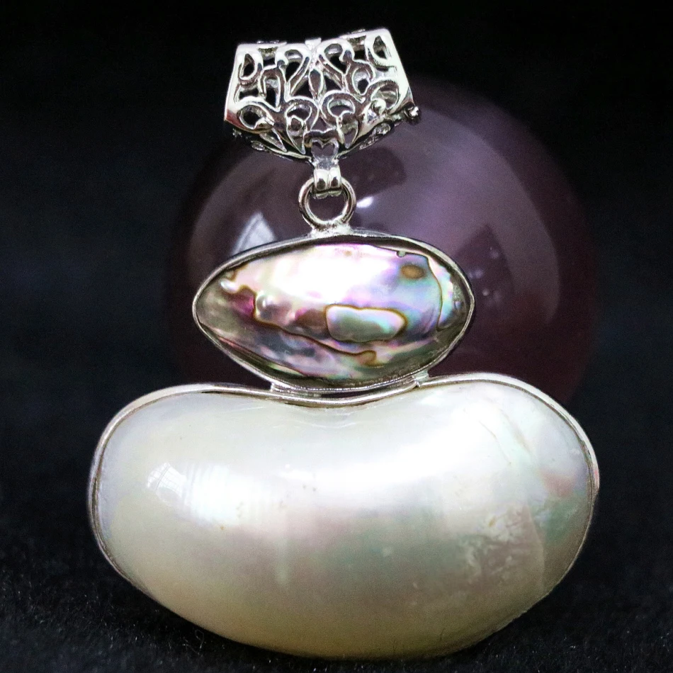 Free shipping elegant natural white mother shell approx oval shape pendant fashion diy fit necklace large jewelry findings B1127
Free shipping elegant natural white mother shell approx oval shape pendant fashion diy fit necklace large jewelry findings B1127