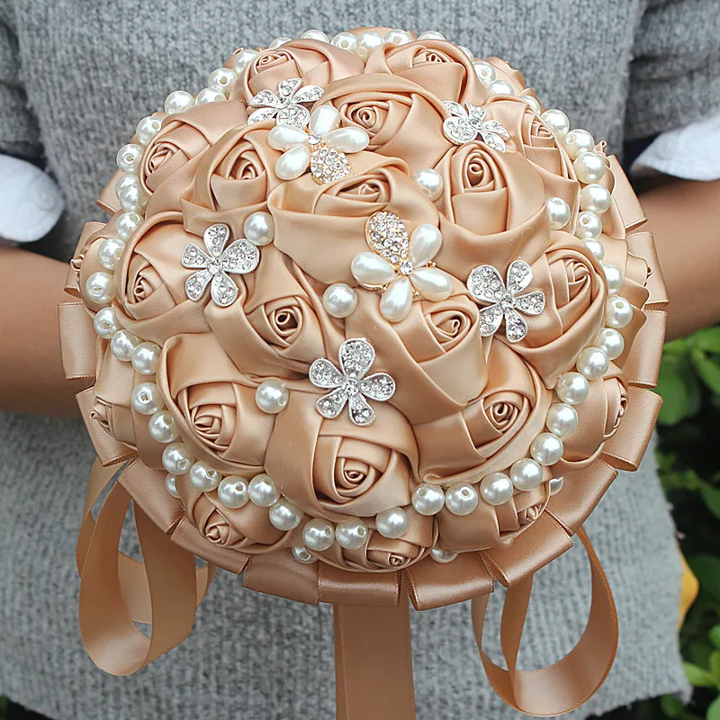 New Customized Khaki Rose Flowers Silk Bridal Wedding Bouquets Pearls Beaded Brooch Wedding Bouquets Holder W225-4
New Customized Khaki Rose Flowers Silk Bridal Wedding Bouquets Pearls Beaded Brooch Wedding Bouquets Holder W225-4