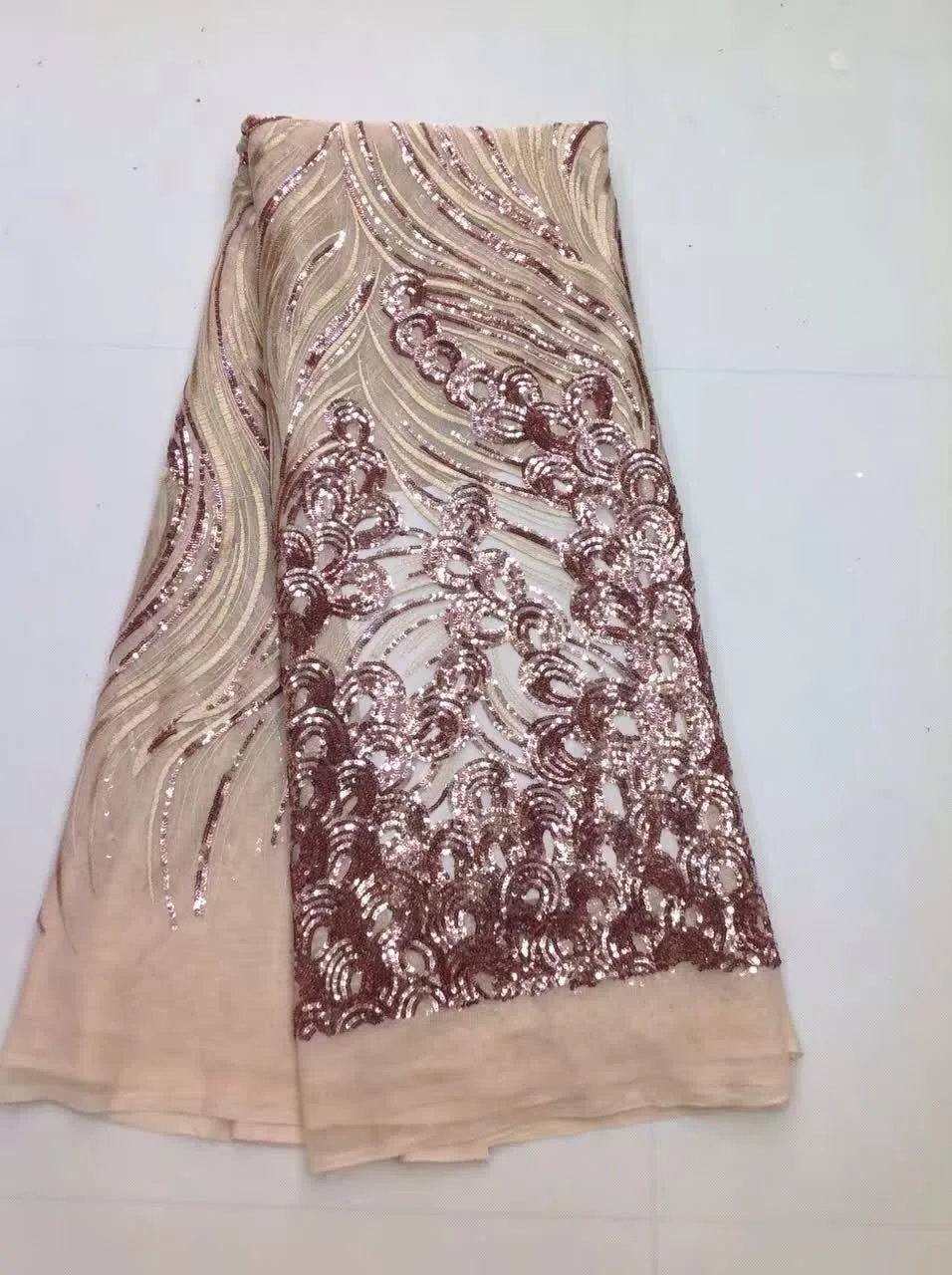 African Lace Fabric French Sequins Net Lace High Quality African Sequin Lace Fabric for 2017 French Sequin Fabric for 4.5*1.35m
African Lace Fabric French Sequins Net Lace High Quality African Sequin Lace Fabric for 2017 French Sequin Fabric for 4.5*1.35m