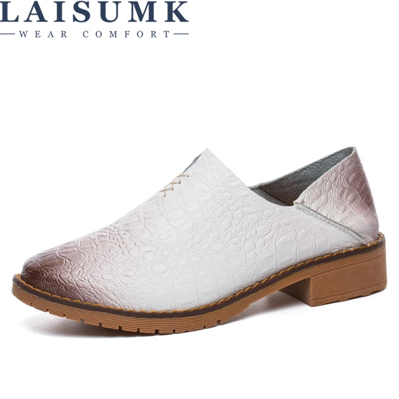 LAISUMK Flats Genuine Leather Shoes Woman Slip On Loafers 2020 Spring Women Casual Shoes Autumn Brand Ladies Shoes Sneakers
LAISUMK Flats Genuine Leather Shoes Woman Slip On Loafers 2020 Spring Women Casual Shoes Autumn Brand Ladies Shoes Sneakers