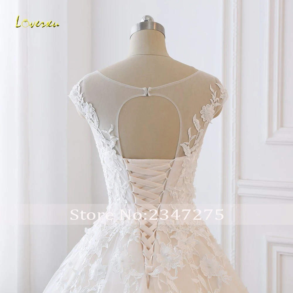 Loverxu Vestido De Noiva Sexy Backless A Line Wedding Dresses 2019 Appliques Beaded Chapel Train Vintage Bridal Gown Plus Size
Loverxu Vestido De Noiva Sexy Backless A Line Wedding Dresses 2019 Appliques Beaded Chapel Train Vintage Bridal Gown Plus Size
