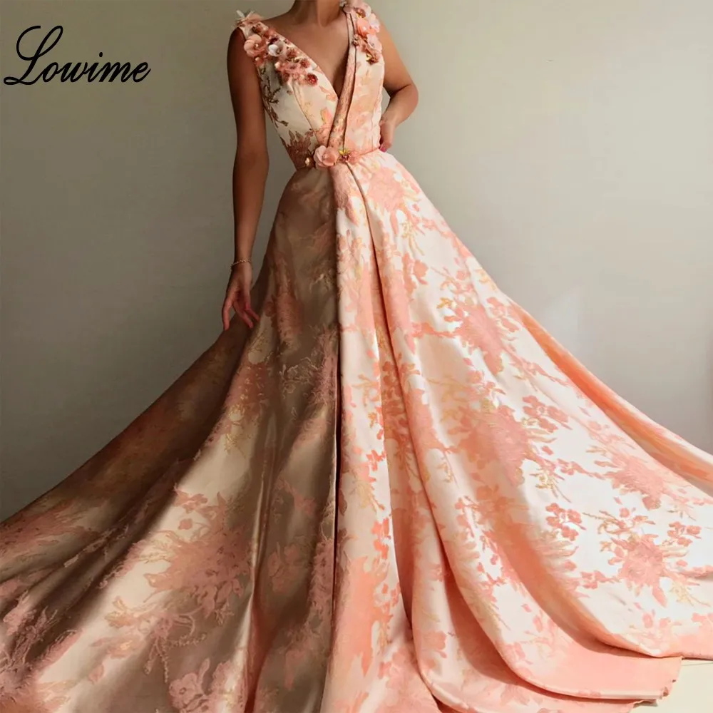 Newest Embroidery Vintage Celebrity Dresses 2019 A-Line V-Neck Sleeveless Evening Prom Party Gowns Flowers Red Carpet Vestidos
Newest Embroidery Vintage Celebrity Dresses 2019 A-Line V-Neck Sleeveless Evening Prom Party Gowns Flowers Red Carpet Vestidos