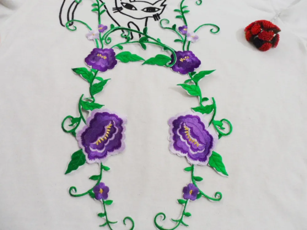 34.5*12 cm Rose Flower Sew Iron On Patches Embroidered Patch in pair For Cloth Jacket Applique Badge Decor DIY Accessory
34.5*12 cm Rose Flower Sew Iron On Patches Embroidered Patch in pair For Cloth Jacket Applique Badge Decor DIY Accessory