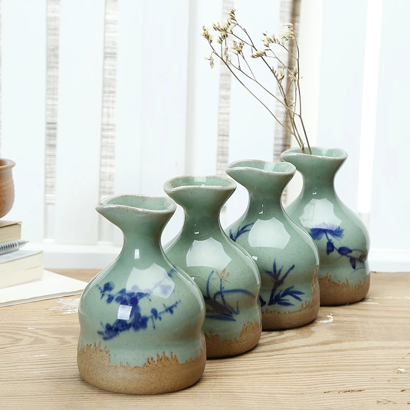 Handmade flowers floral device vase blue and white ceramic small Bonsai vase home decoration
Handmade flowers floral device vase blue and white ceramic small Bonsai vase home decoration