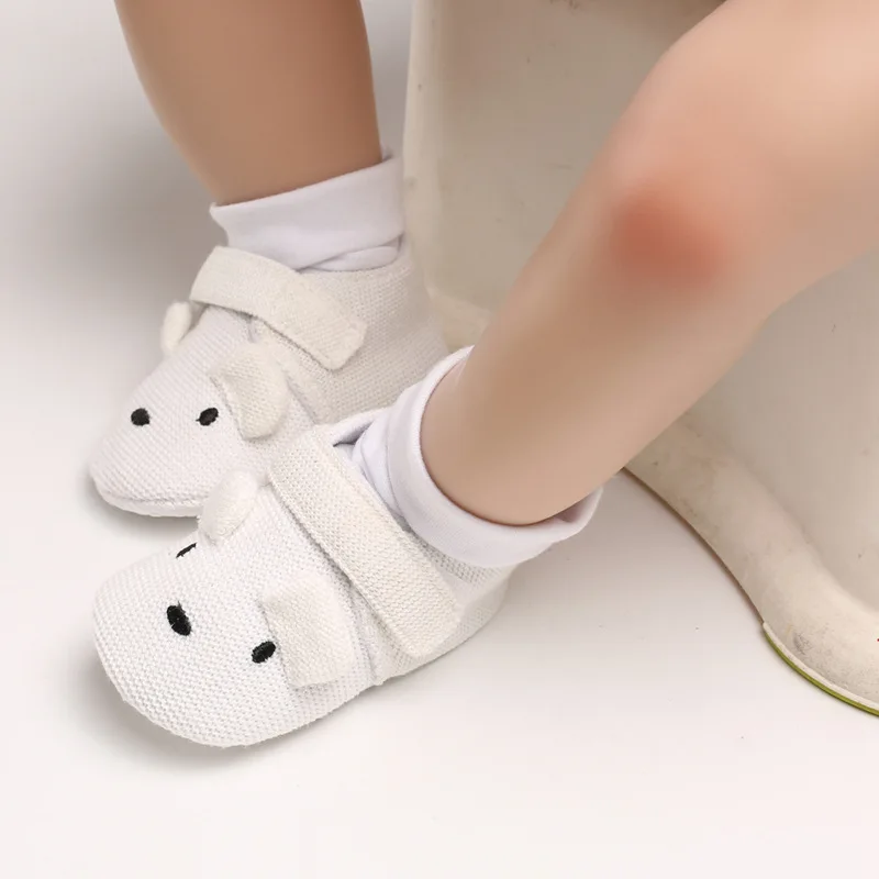 New Pink Cartoon Soft Soled Non-slip Footwear baby Crib Shoes Newborn Baby Girl Boys Shoes Kid Moccasins First Walkers
New Pink Cartoon Soft Soled Non-slip Footwear baby Crib Shoes Newborn Baby Girl Boys Shoes Kid Moccasins First Walkers