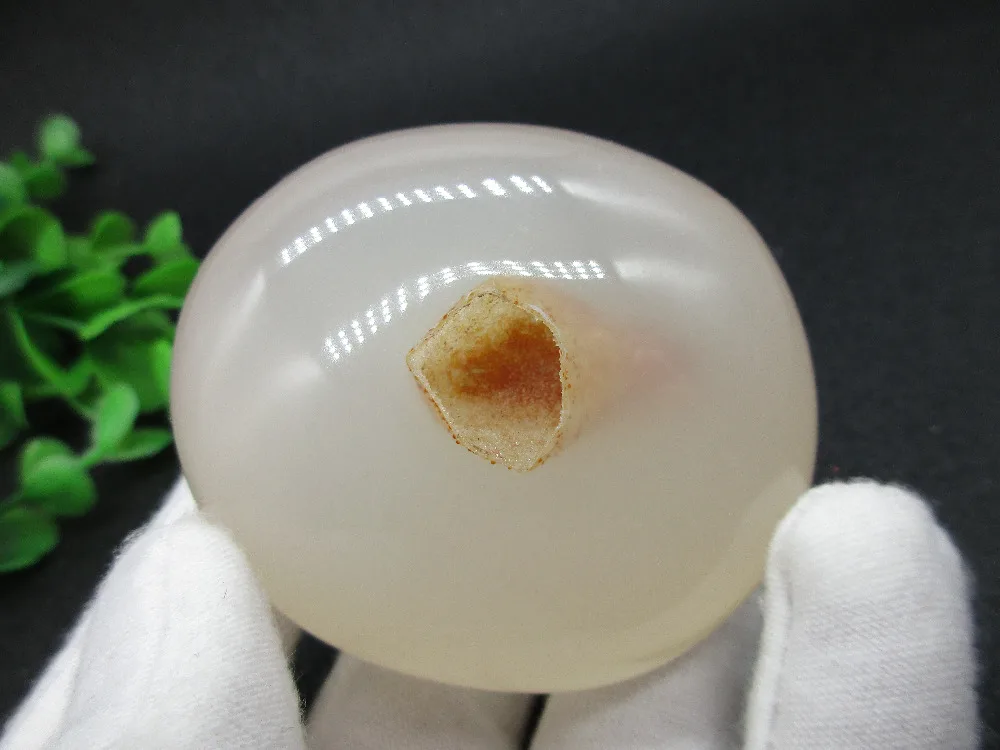 High Quality Unique Natural Mineral White Agate Hole Cave Specimen Feng Shui Collection
High Quality Unique Natural Mineral White Agate Hole Cave Specimen Feng Shui Collection