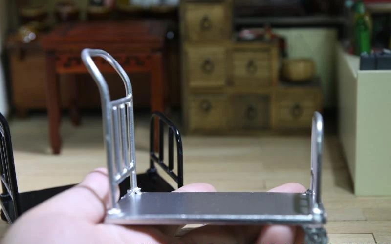 G10-X007 children baby gift Toy 1:12 Dollhouse mini Furniture Miniature rement accessories iron Handling truck 1pcs
G10-X007 children baby gift Toy 1:12 Dollhouse mini Furniture Miniature rement accessories iron Handling truck 1pcs