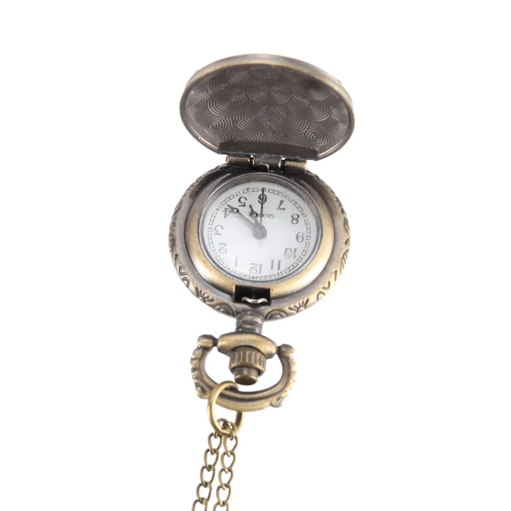 Vintage Pocket Watch Bronze Color Quartz Watch Cool Chain British Flag Watches LL@17
Vintage Pocket Watch Bronze Color Quartz Watch Cool Chain British Flag Watches LL@17