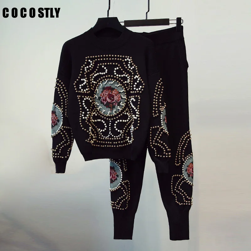 High Quality 2019 Winter two piece set Women's Tracksuit embroidery flower beading Pullover Sweatshirt Pants Suit matching sets
High Quality 2019 Winter two piece set Women's Tracksuit embroidery flower beading Pullover Sweatshirt Pants Suit matching sets