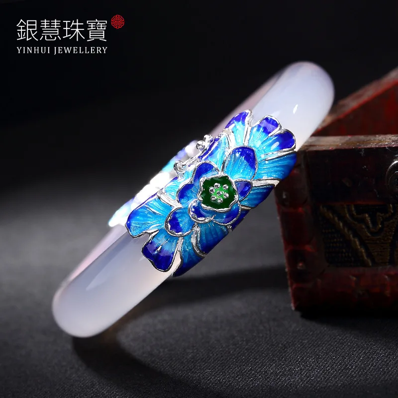 S925 Pure Silver Cloisonne Enamel Lotus White Pith Agate High-grade Bracelet Wholesale Ways
S925 Pure Silver Cloisonne Enamel Lotus White Pith Agate High-grade Bracelet Wholesale Ways