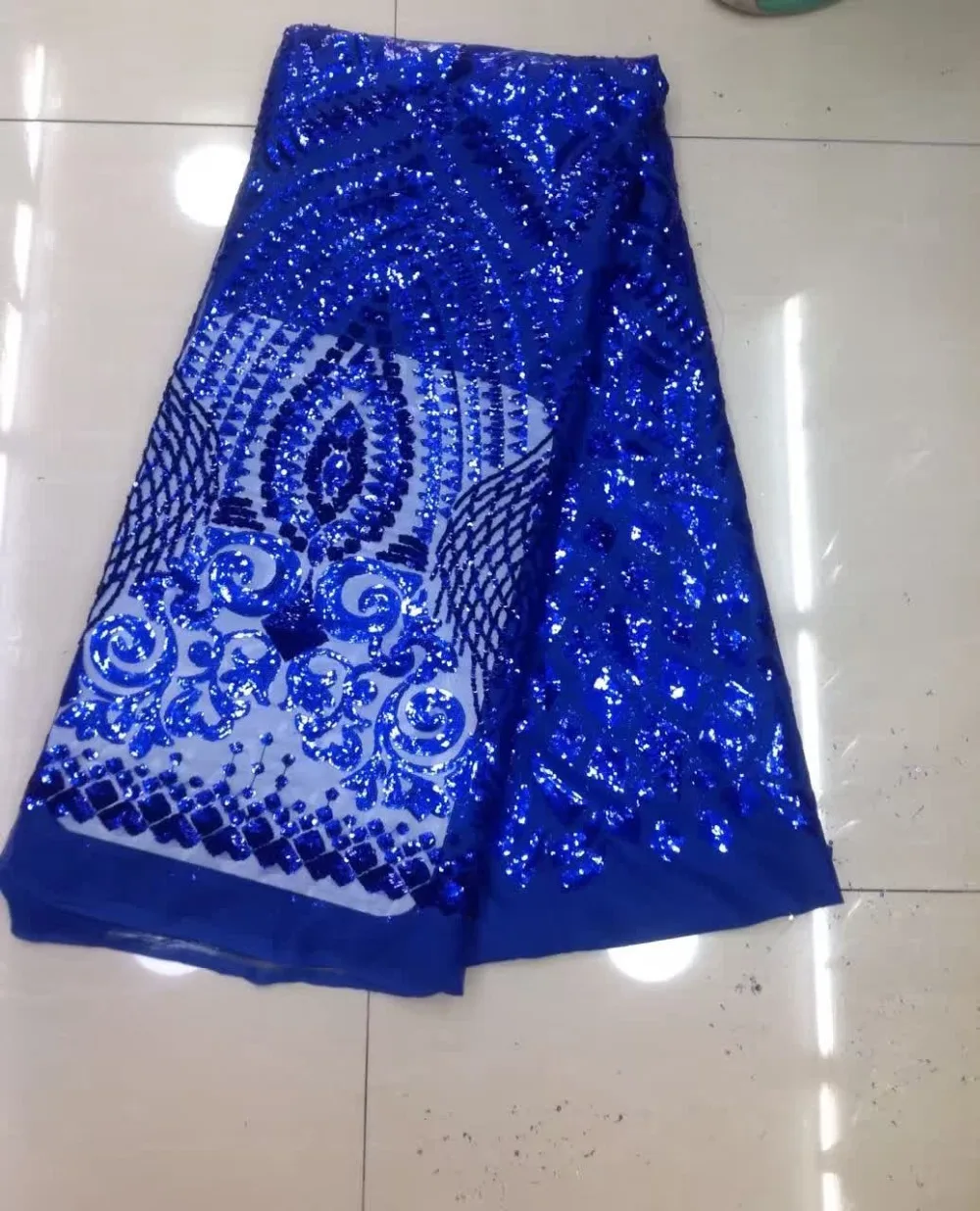 2016 Free shipping African lace fabric ,beautiful tulle French lace fabric with sequins For Nigerian Wedding Dresses
2016 Free shipping African lace fabric ,beautiful tulle French lace fabric with sequins For Nigerian Wedding Dresses
