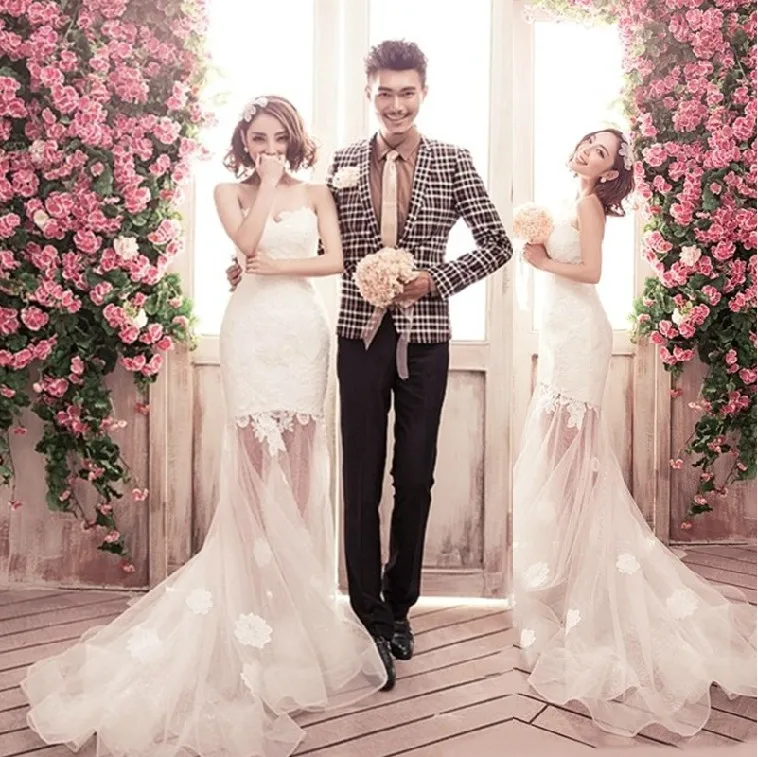 New Europe Sexy Elegant Lace Mermaid Wedding Dress 2019 Long Train Plus Size Vintage Bandage Princess Bridal Wedding Dresses
New Europe Sexy Elegant Lace Mermaid Wedding Dress 2019 Long Train Plus Size Vintage Bandage Princess Bridal Wedding Dresses