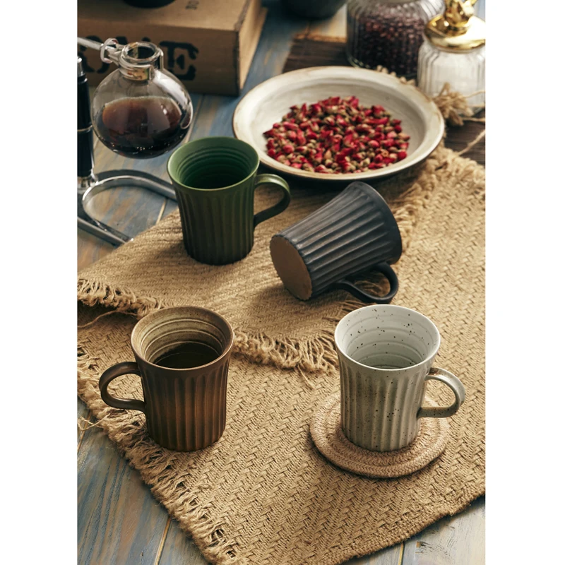 Japanese-style Striped Tea Coffee Creative Retro Coffee Cups Retro-style Handmade Simple Stoneware Breakfast Water Mugs Cup
Japanese-style Striped Tea Coffee Creative Retro Coffee Cups Retro-style Handmade Simple Stoneware Breakfast Water Mugs Cup