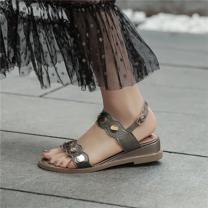 Smirnova big size 34-43 fashion summer new shoes women Casual genuine leather shoes women buckle low heels wedges sandals women
Smirnova big size 34-43 fashion summer new shoes women Casual genuine leather shoes women buckle low heels wedges sandals women