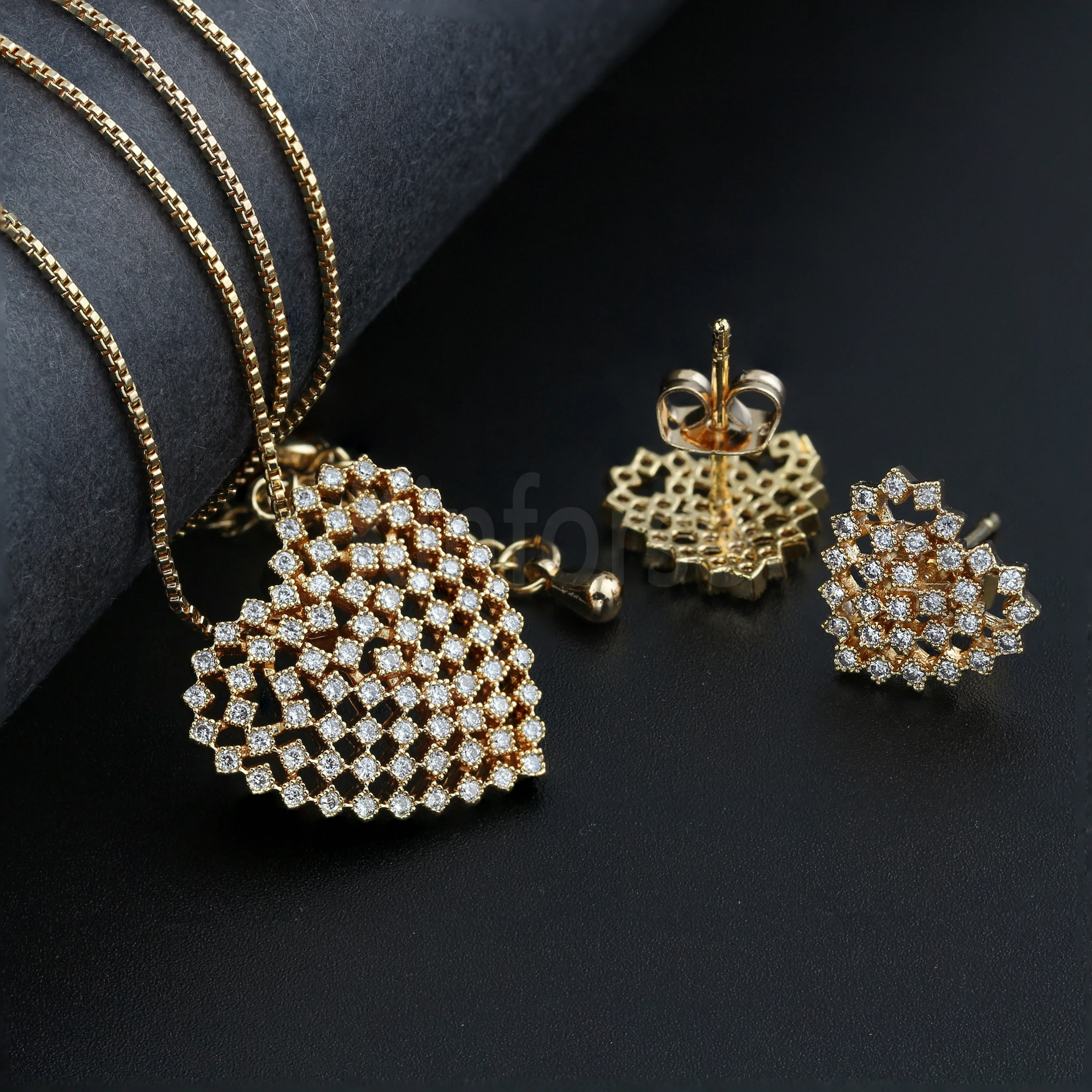 Kinforse ювелирный набор в виде сердца Очаровательное ожерелье с кулоном из