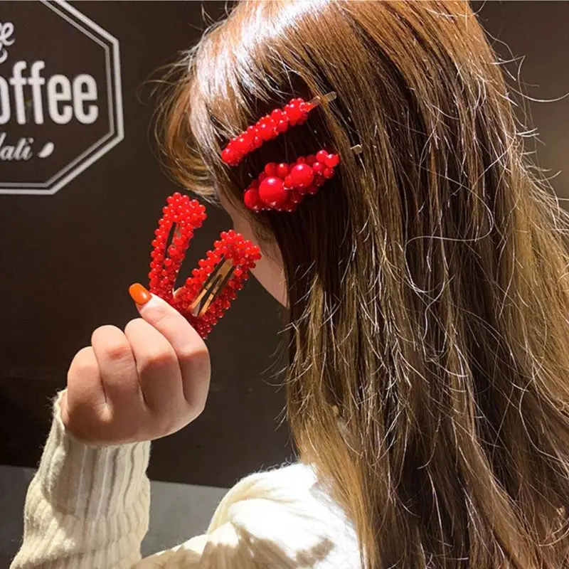 Women Korean Style Metal Alloy BB Hair Clips Cute Red Plastic Faux Pearl Embellishment Hairpins Geometric Shape Snap Barrettes
Women Korean Style Metal Alloy BB Hair Clips Cute Red Plastic Faux Pearl Embellishment Hairpins Geometric Shape Snap Barrettes