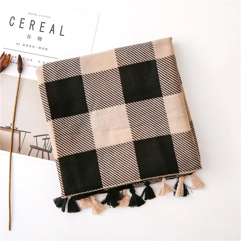 NEW Viscose Plaid Print scarf with tassel scarves Muslim hijab Summer Fashion women wraps head shawls muffler 10pcs/lot Hot Sale
NEW Viscose Plaid Print scarf with tassel scarves Muslim hijab Summer Fashion women wraps head shawls muffler 10pcs/lot Hot Sale