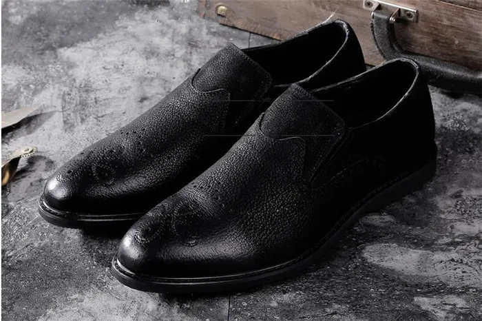 Autumn and winter retro new Brogue carved round toe men's shoes British carved leather business shoes men's casual shoes
Autumn and winter retro new Brogue carved round toe men's shoes British carved leather business shoes men's casual shoes